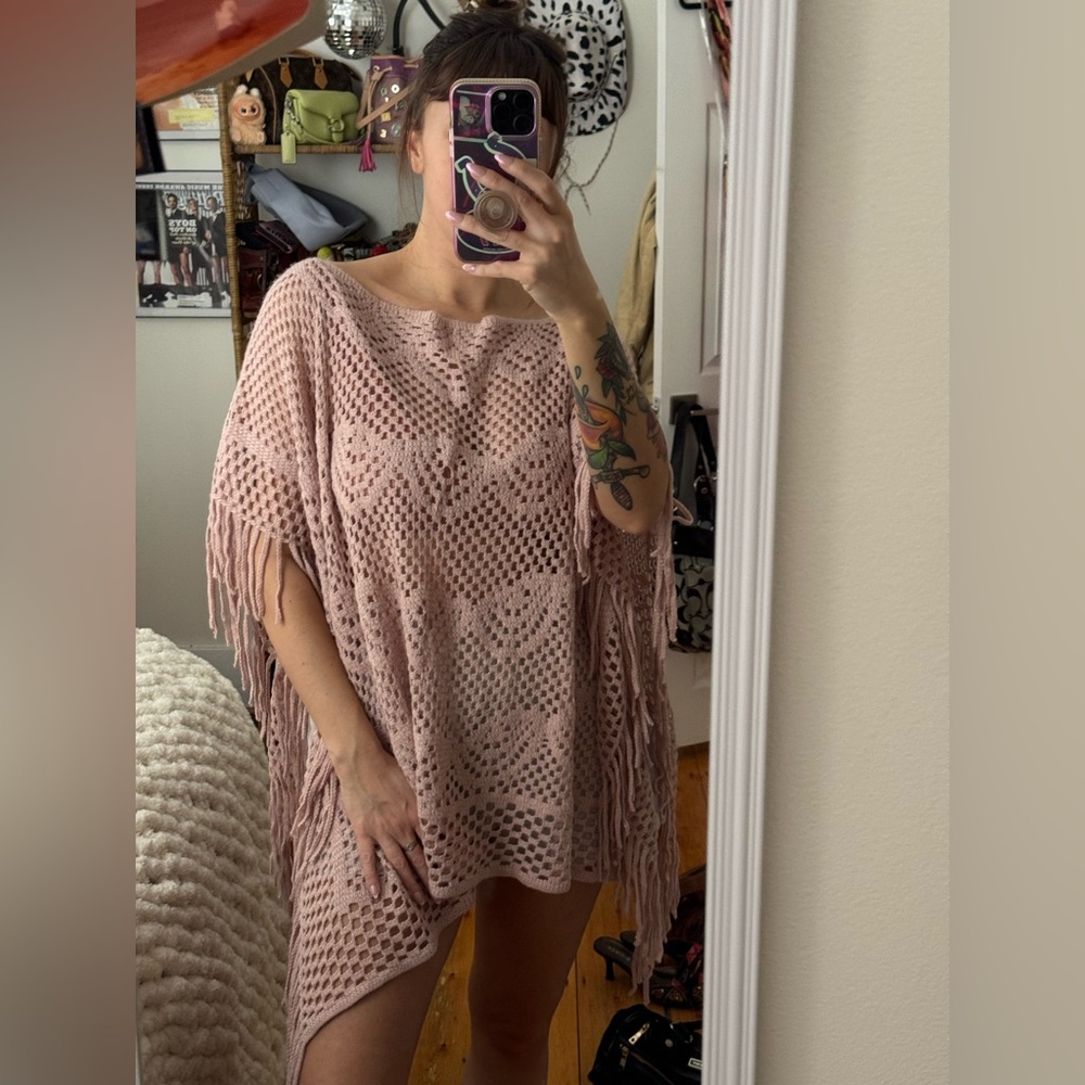Cejon Light Pink Crochet Poncho - Picture 4 of 6